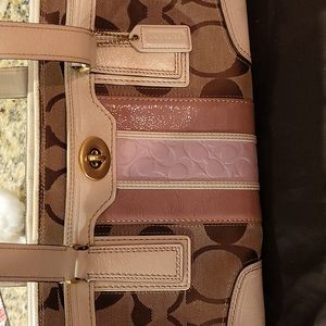 COACH "doctor-style" Handbag in signature with cream leather and lavender